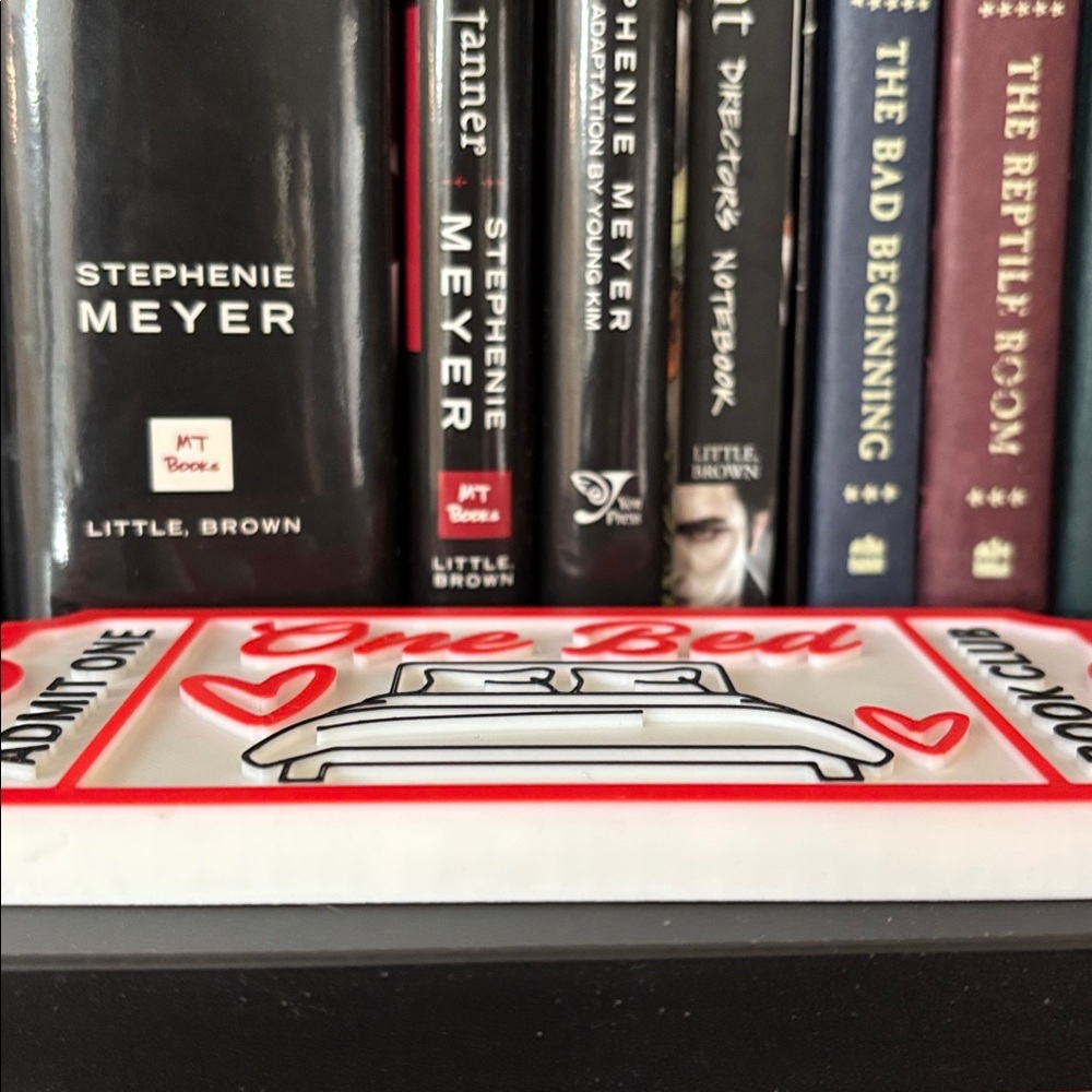 Red and White 'One Bed Book Club' Sign - Picture 2 of 3